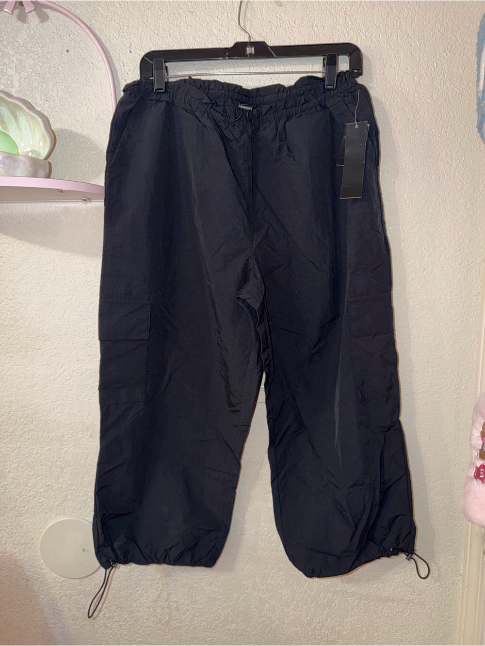 Woman’s M. NWT  Black Drawstring Cargo Pants